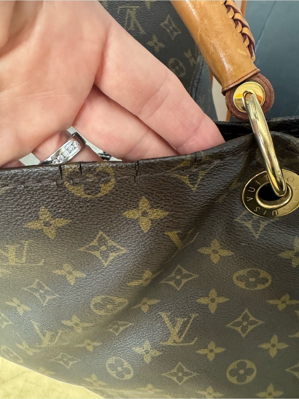 2010 Louis Vuitton Monogram Artsy GM Coated Canvas bag - Picture 7 of 14